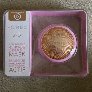 Foreo UFO Smart Mask with 3 packs of masks